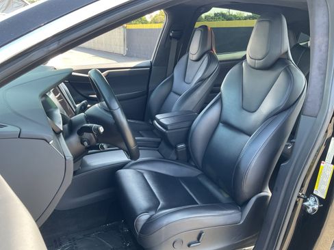 Used 2018 Tesla Model X 75D AWD/4WD image 17