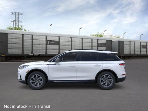 New 2026 Lincoln Corsair Premiere image 3