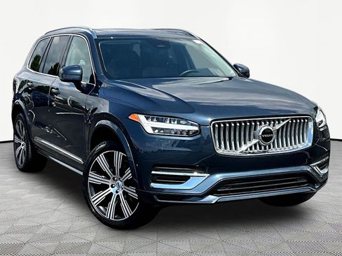 Used 2025 Volvo XC90 T8 Core w/ Protection Package Premier AWD/4WD image 3