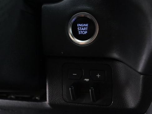 Used 2024 Toyota Tundra Platinum image 18