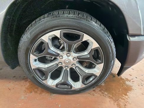 Used 2019 RAM 1500 Limited AWD/4WD image 8