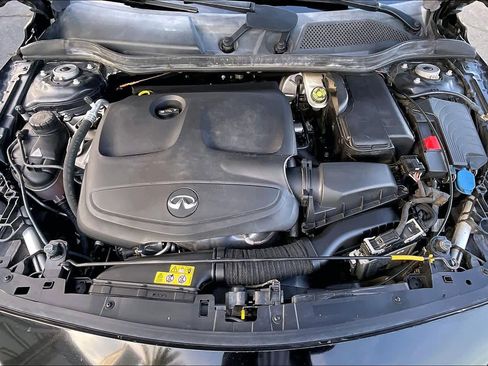 Used 2018 INFINITI QX30 Premium w/ Technology Package image 13