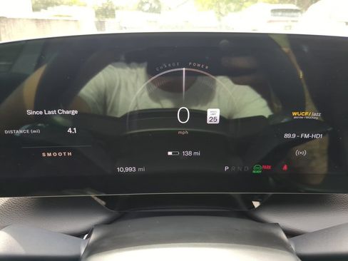 Used 2024 Lucid Air Touring AWD/4WD image 31