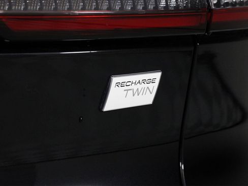 Used 2023 Volvo C40 P8 Recharge Plus image 20