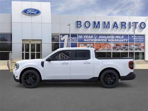 New 2025 Ford Maverick Lariat w/ Black Appearance Package image 3