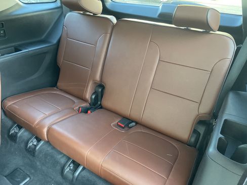 Used 2018 Chevrolet Traverse High Country image 11