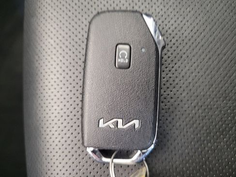 Used 2022 Kia Telluride LX AWD/4WD image 32
