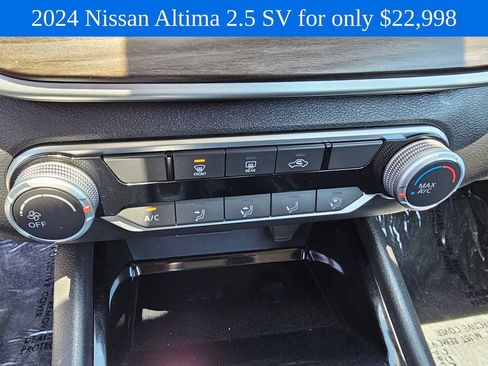 Used 2024 Nissan Altima 2.5 SV FWD image 28