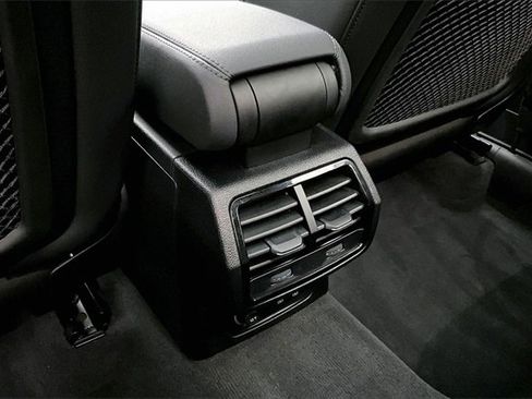 Used 2024 Audi Q3 2.0T Premium Plus image 24