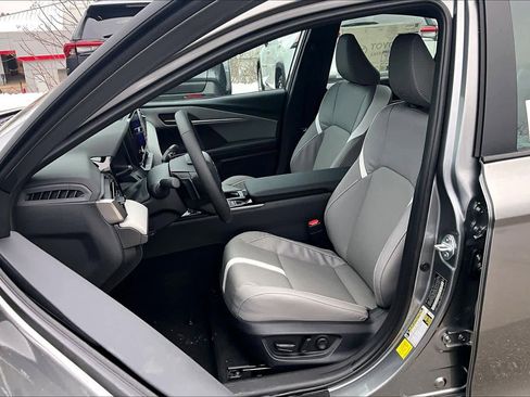 New 2026 Toyota Camry SE image 9