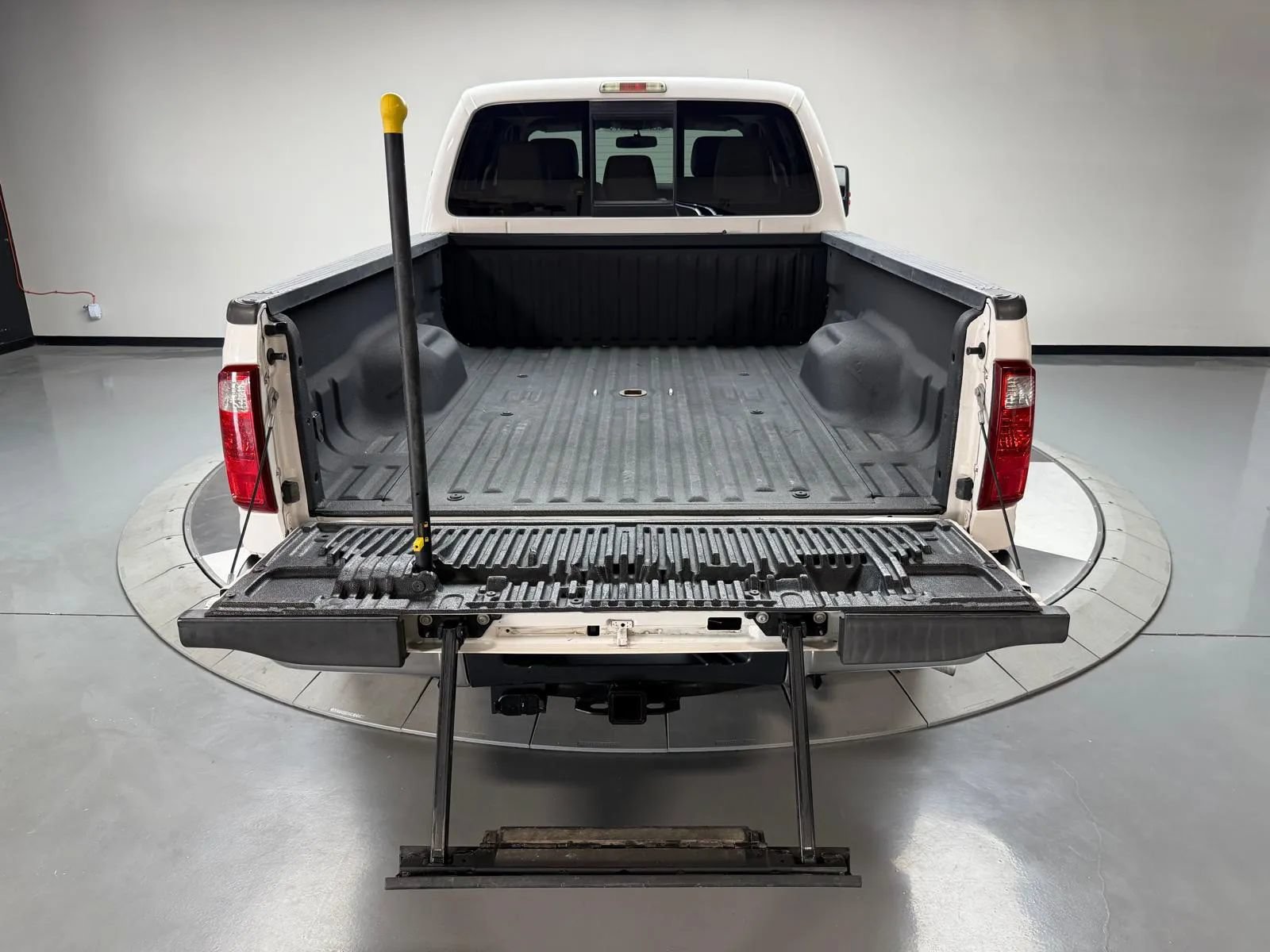 Used 2014 Ford F250 Lariat w/ Lariat Ultimate Package AWD/4WD image 12