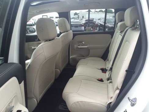 Certified 2023 Mercedes-Benz GLB 250 4MATIC w/ Premium Package image 18