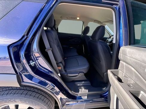 New 2026 Nissan Pathfinder SV image 10