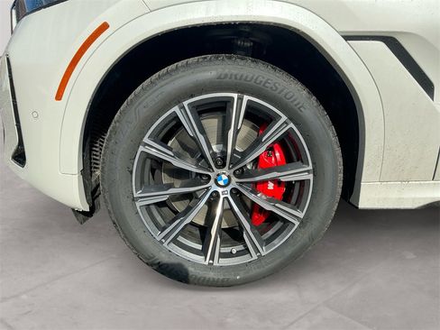 New 2026 BMW X6 M60i w/ Climate Comfort Package image 14