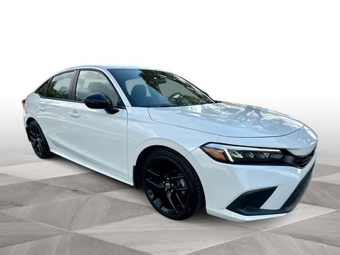 Used 2023 Honda Civic Sport image 2