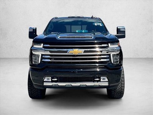 Used 2022 Chevrolet Silverado 2500 High Country w/ Safety Package II AWD/4WD image 3