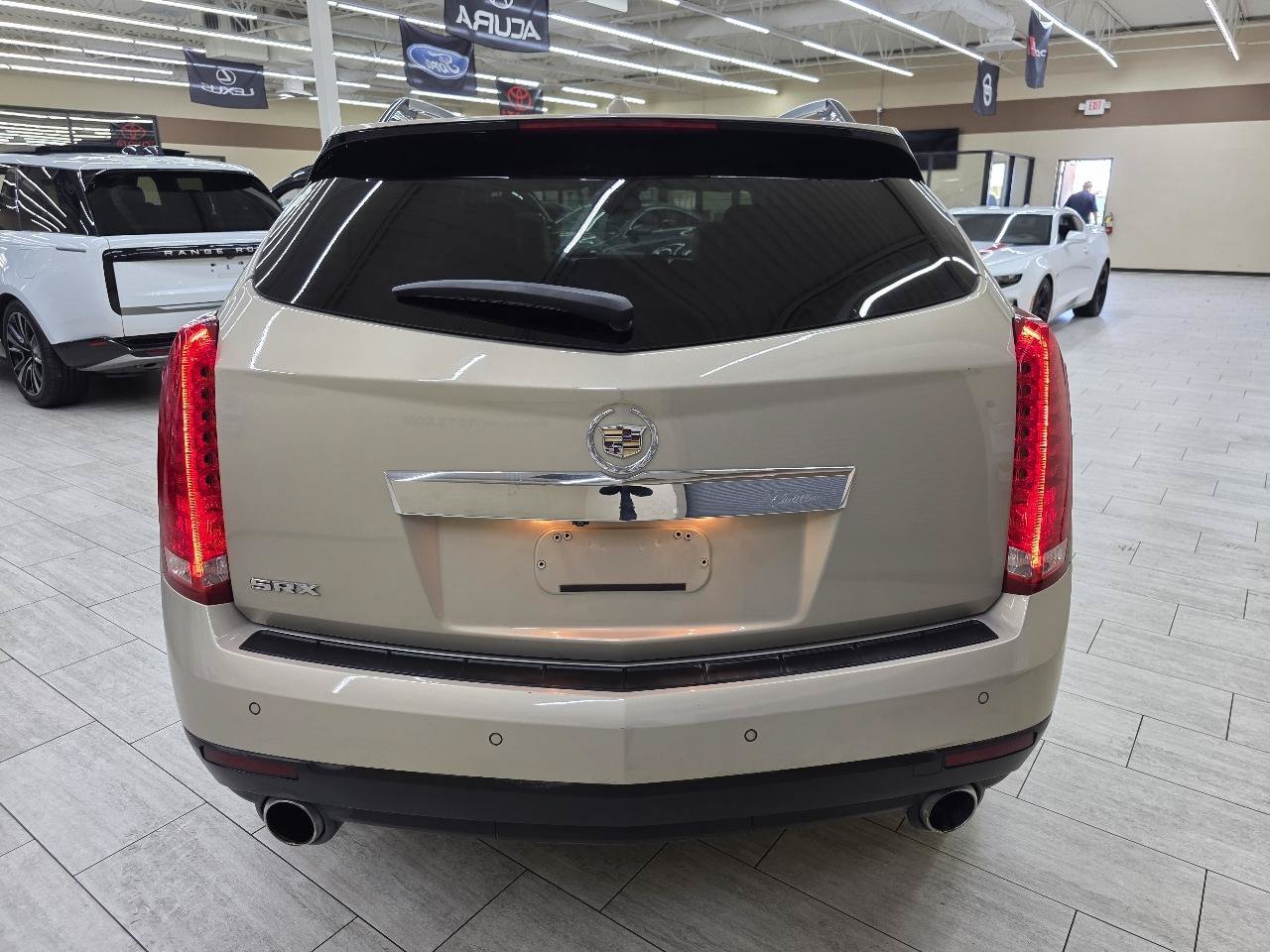 Used 2011 Cadillac SRX Luxury FWD image 7