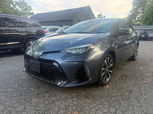 Used 2018 Toyota Corolla SE w/ Body Protection Package FWD image 1