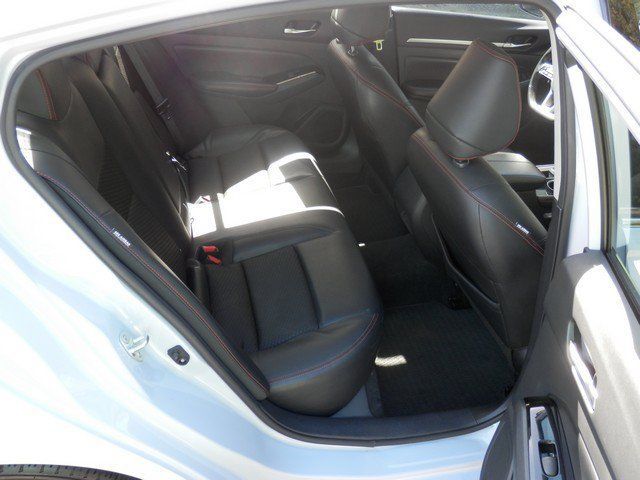 Used 2024 Nissan Altima 2.5 SR FWD image 33