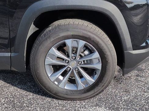 Used 2026 Chevrolet Equinox LT FWD image 10