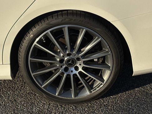 Used 2019 Mercedes-Benz C 300 Sedan image 4