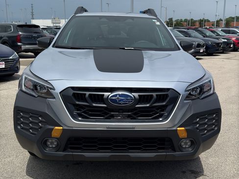 Used 2025 Subaru Outback Wilderness AWD/4WD image 3