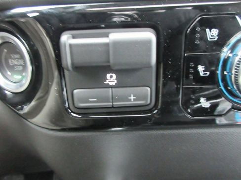 New 2026 GMC Sierra 2500 SLT w/ SLT Premium Package AWD/4WD image 21