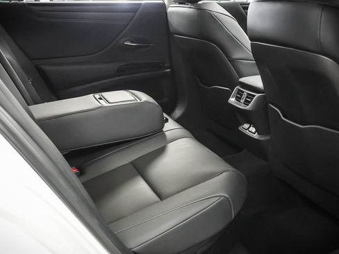 Certified 2025 Lexus ES 300h w/ Premium Package FWD image 24