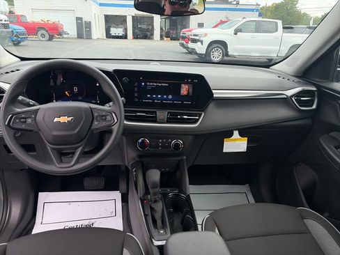 New 2026 Chevrolet TrailBlazer LS FWD image 12
