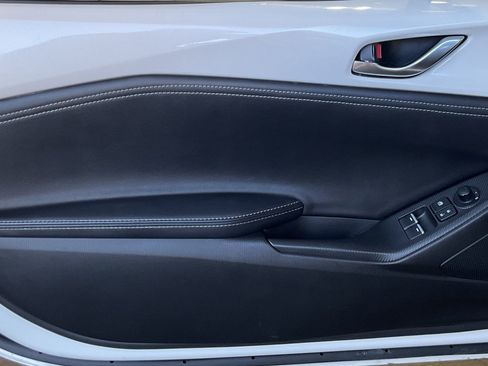 Used 2022 MAZDA MX-5 Miata RF Grand Touring w/ Weather Package image 33