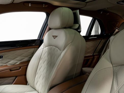 Used 2017 Bentley Mulsanne Speed RWD image 16