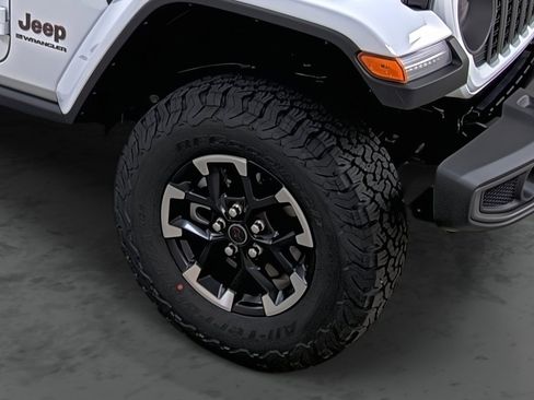 New 2026 Jeep Wrangler Unlimited Rubicon AWD/4WD image 14