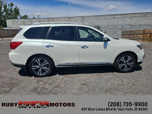 Used 2018 Nissan Pathfinder Platinum FWD image 8