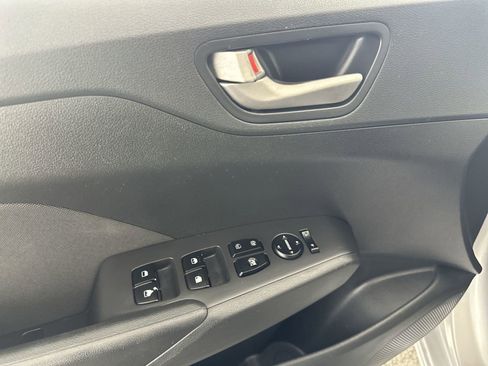 Used 2020 Hyundai Accent SE image 13