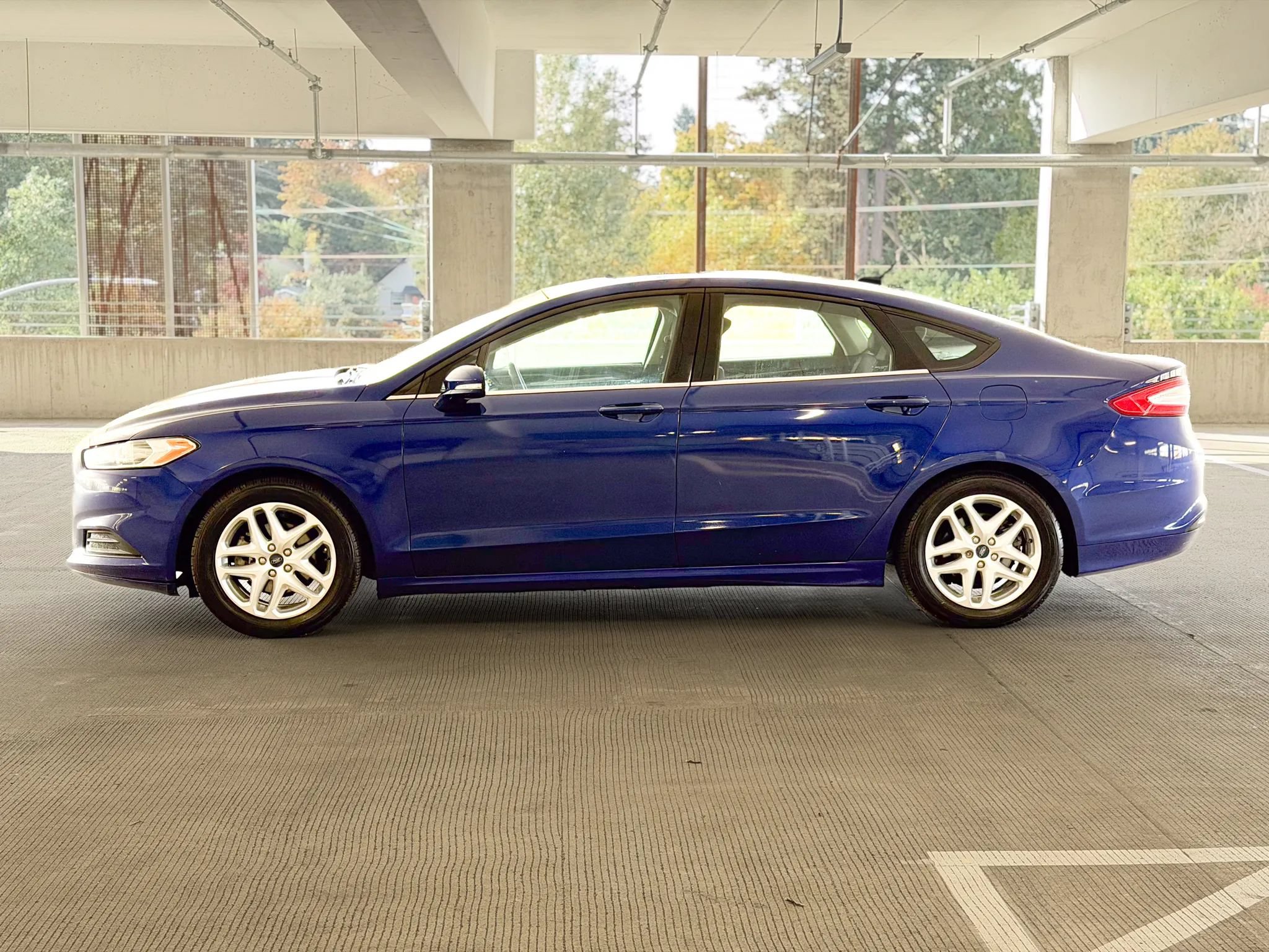 Used 2013 Ford Fusion SE FWD image 8