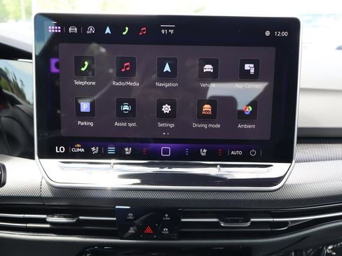 Certified 2025 Volkswagen GTI SE FWD image 19