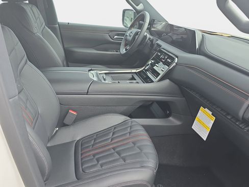 New 2026 Nissan Armada PRO-4X AWD/4WD image 10