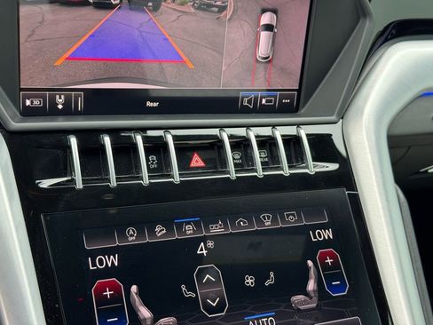 Used 2019 Lamborghini Urus AWD/4WD image 61