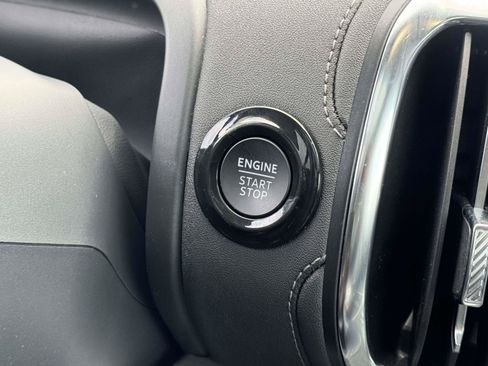 Used 2025 Ford Expedition Platinum AWD/4WD image 5