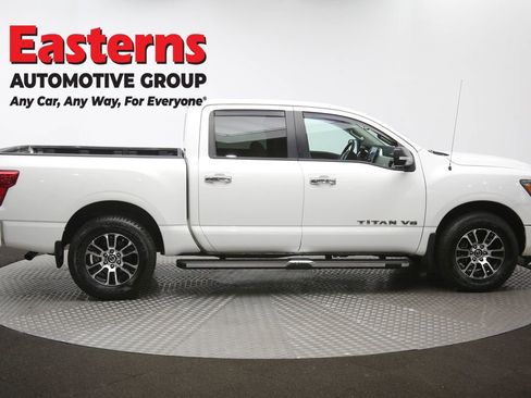 Used 2020 Nissan Titan SV w/ SV Convenience Package image 47