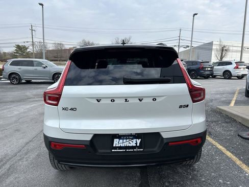 New 2026 Volvo XC40 B5 Ultra w/ Climate Package image 26