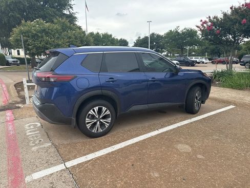 Used 2022 Nissan Rogue SV w/ SV Premium Package FWD image 1