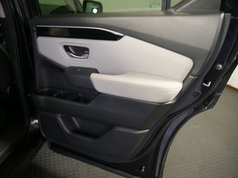 Used 2023 Honda Pilot LX image 7