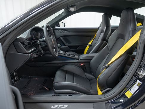 Used 2026 Porsche 911 GT3 RWD image 21
