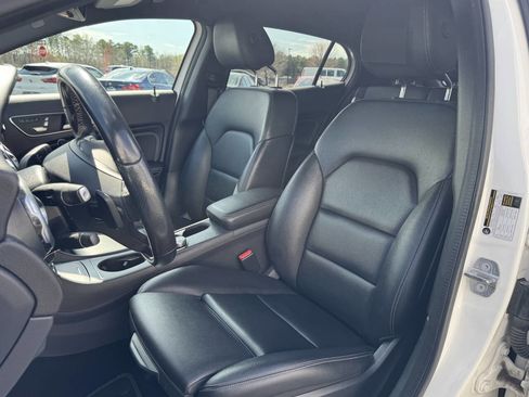 Used 2018 Mercedes-Benz GLA 250 4MATIC w/ Premium Package image 10