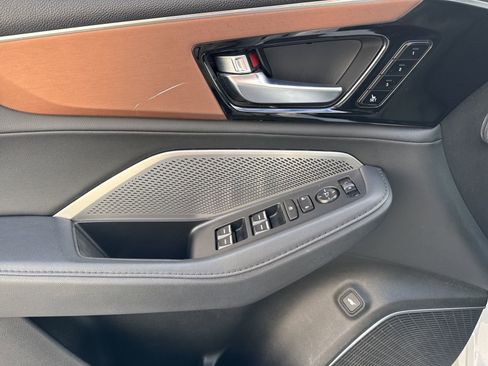 Used 2022 Acura MDX SH-AWD image 19