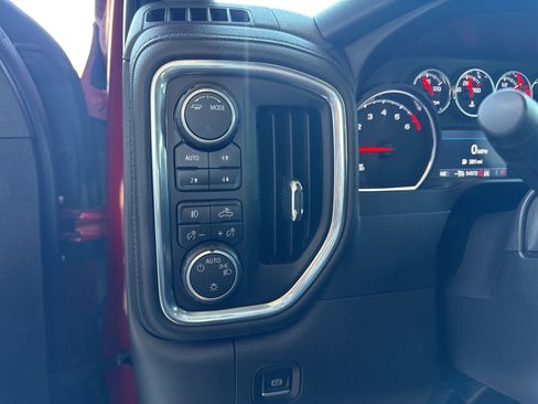 Used 2021 Chevrolet Silverado 1500 LT Trail Boss w/ Convenience Package II image 29