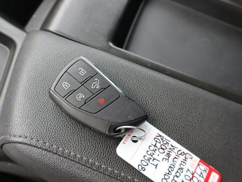 Used 2024 Chevrolet Silverado 1500 LT AWD/4WD image 30