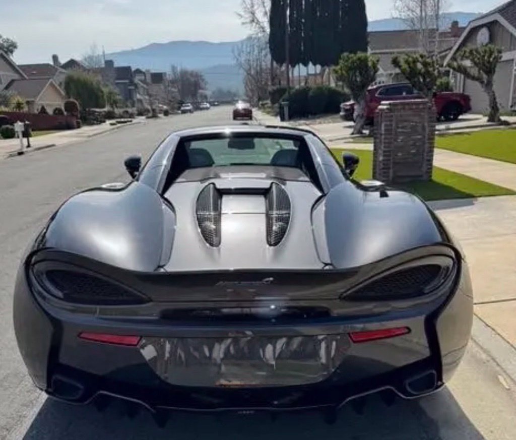 Used 2019 McLaren 570S Spider RWD image 9