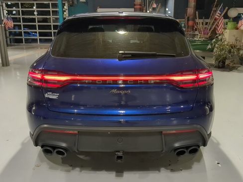 Used 2024 Porsche Macan Turbo AWD/4WD image 9